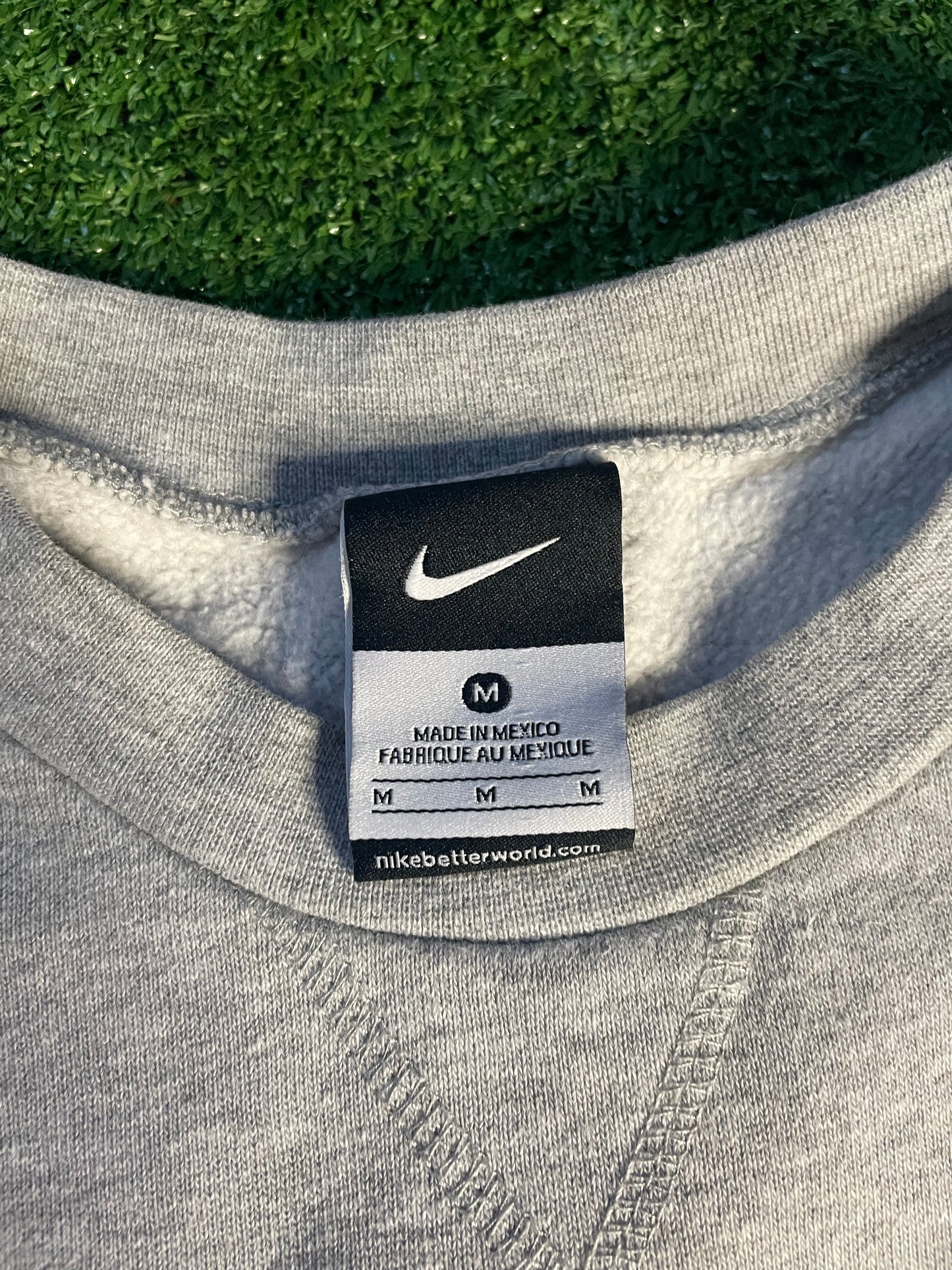 Geneva Nike Sweater L